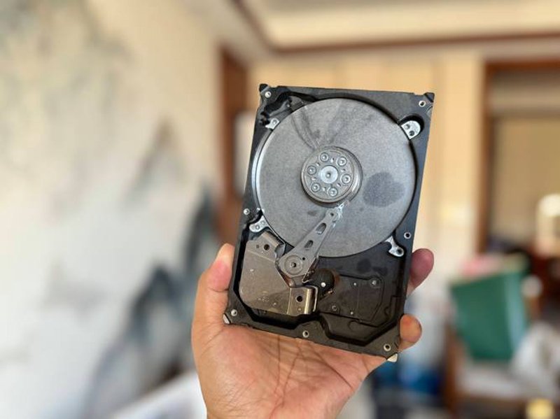 笔记本维修：一部关于技术与人性的故事
